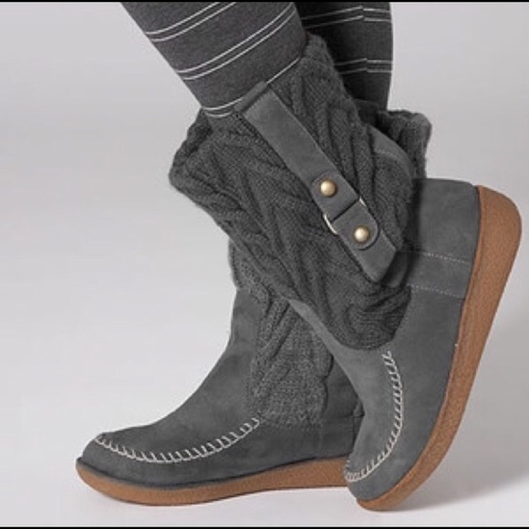 American Eagle Outfitters Shoes - American Eagle Sweater Boots